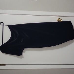 SHEIN Curve Black Velvet One Shoulder Dress